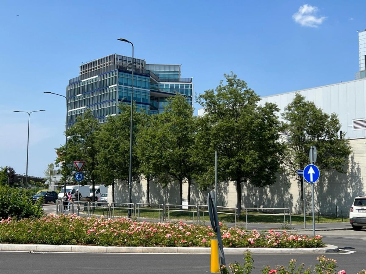 Santa Giulia Suite Milano Esterno foto