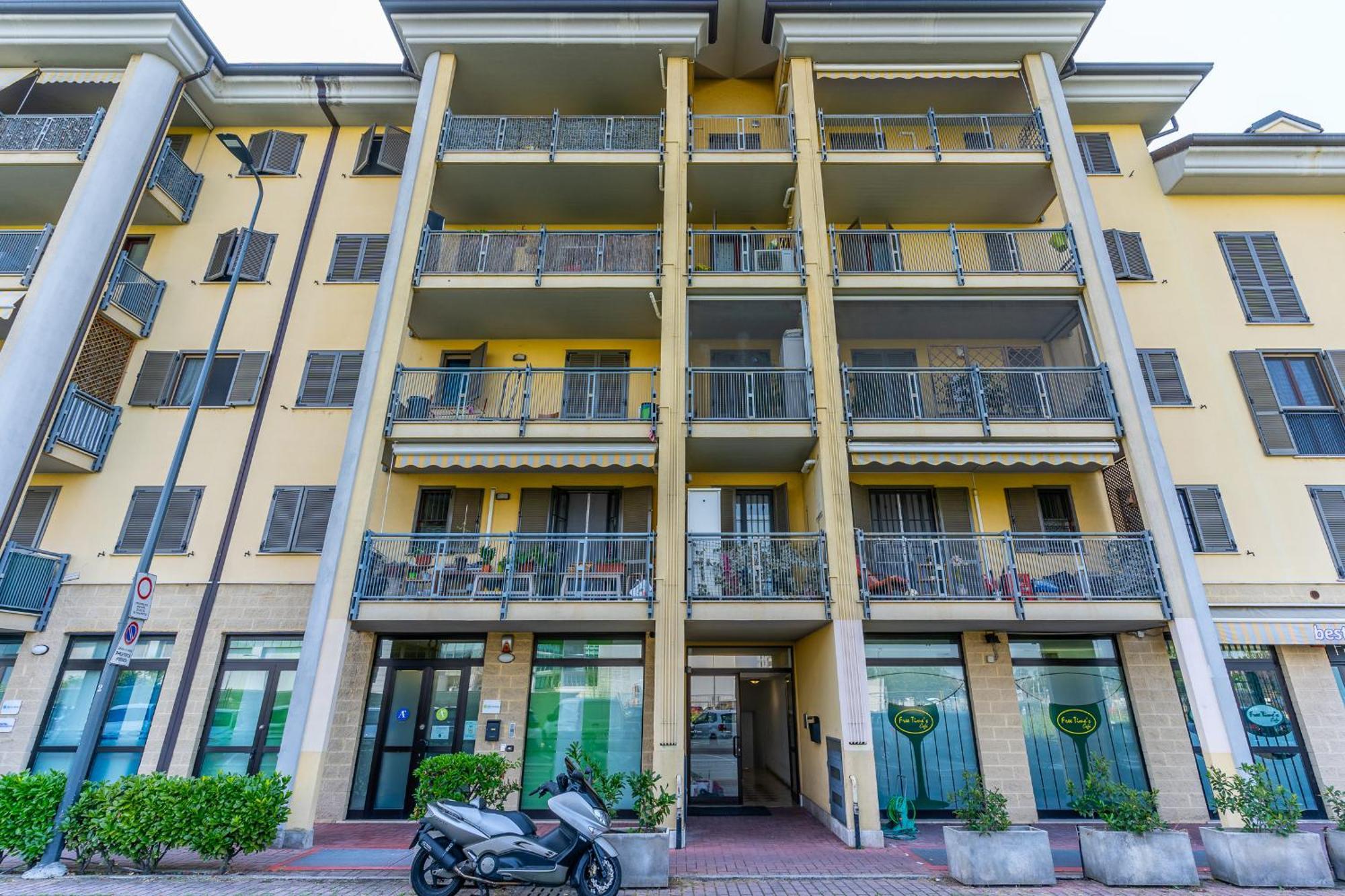 Santa Giulia Suite Milano Esterno foto